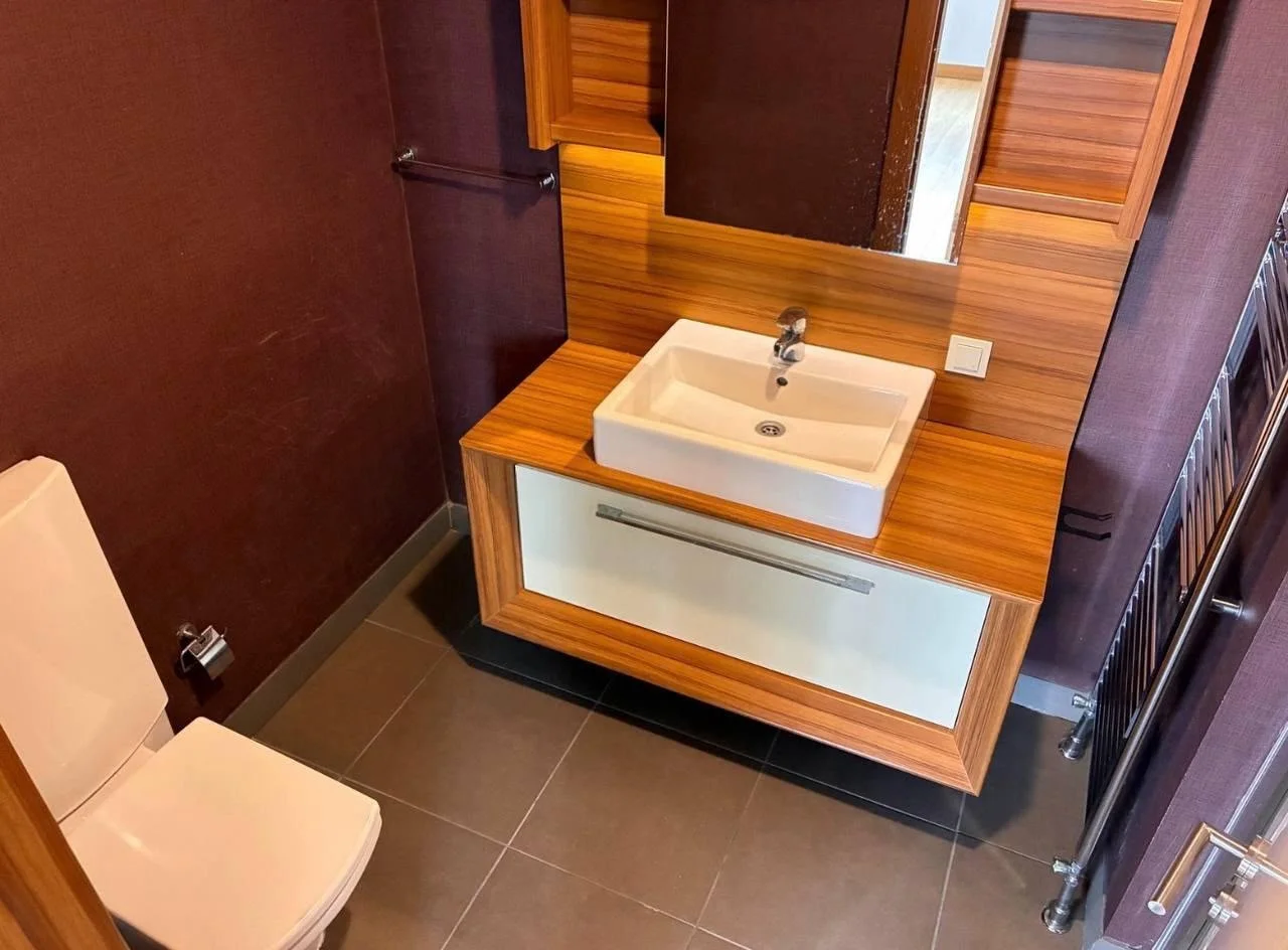 浴室及洗手盆