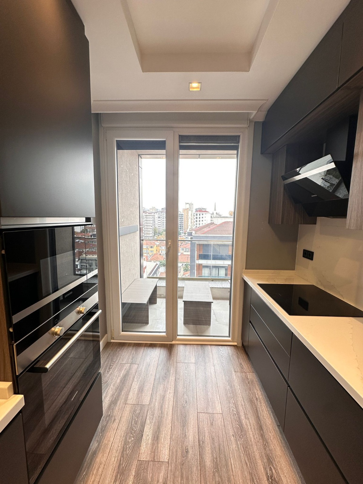 فروش واحد ۳ خوابه در خیابان بغداد-سوادیه مناسب اخذ شهروندی