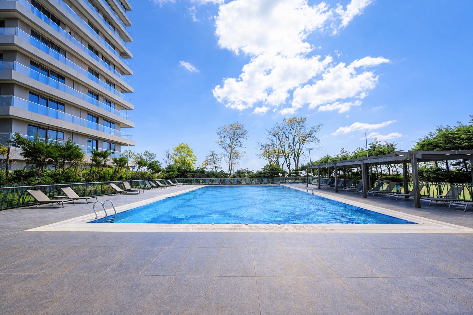 فروش واحد ۲ خوابه در باکرکوی - آتاکوی