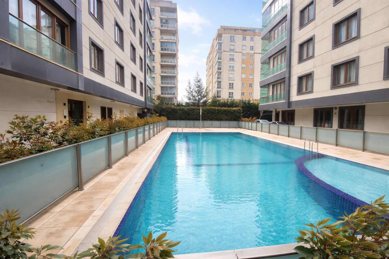 فروش واحد ۲ خوابه مناسب دریافت اقامت در چکمه کوی