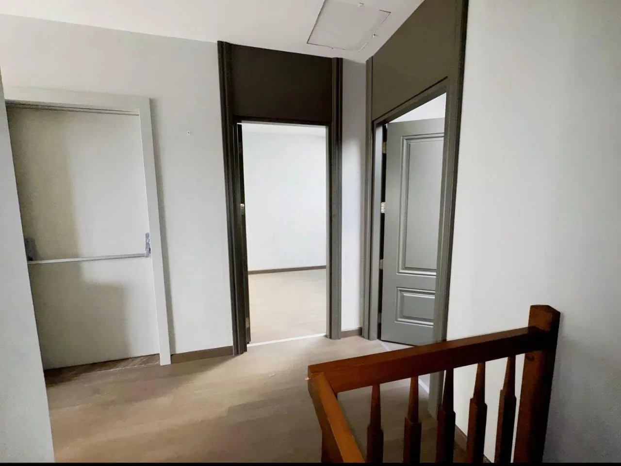 Upper-floor hallway and staircase