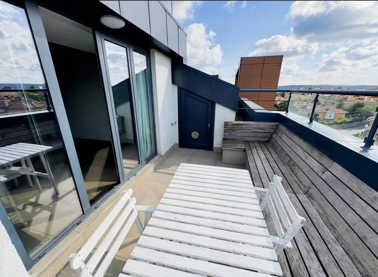 Duplex apartment terrace