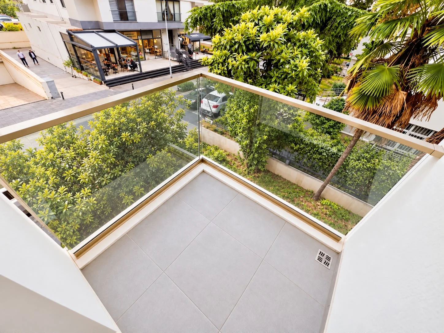 Apartment balcony in Caddebostan