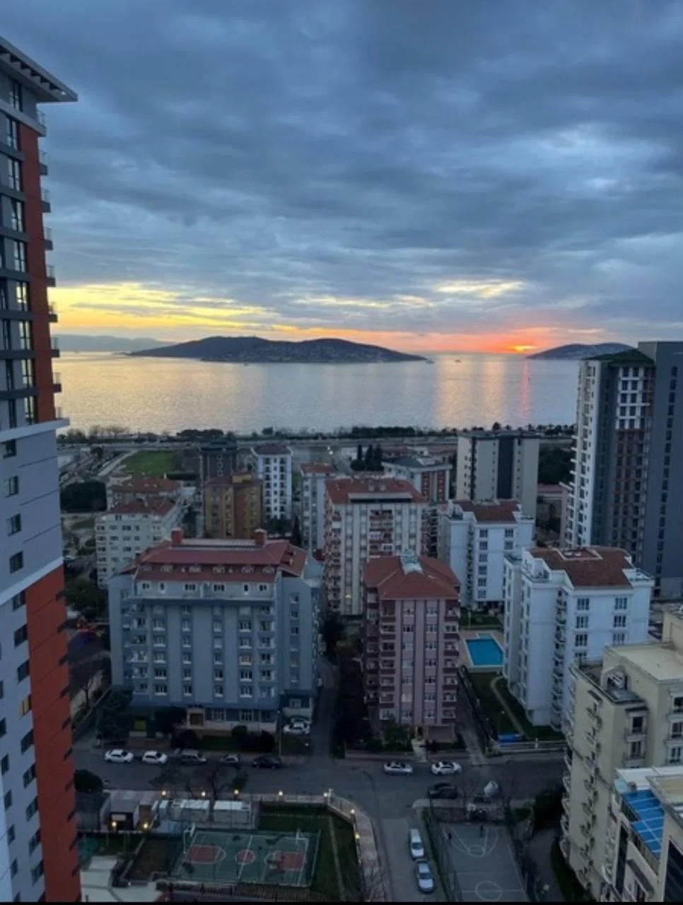 Море и острова на закате