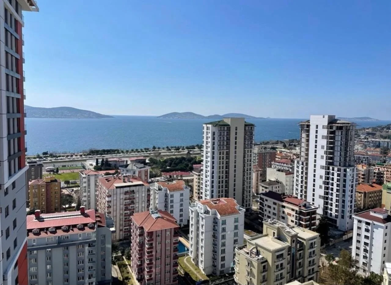 Дневной вид моря и островов