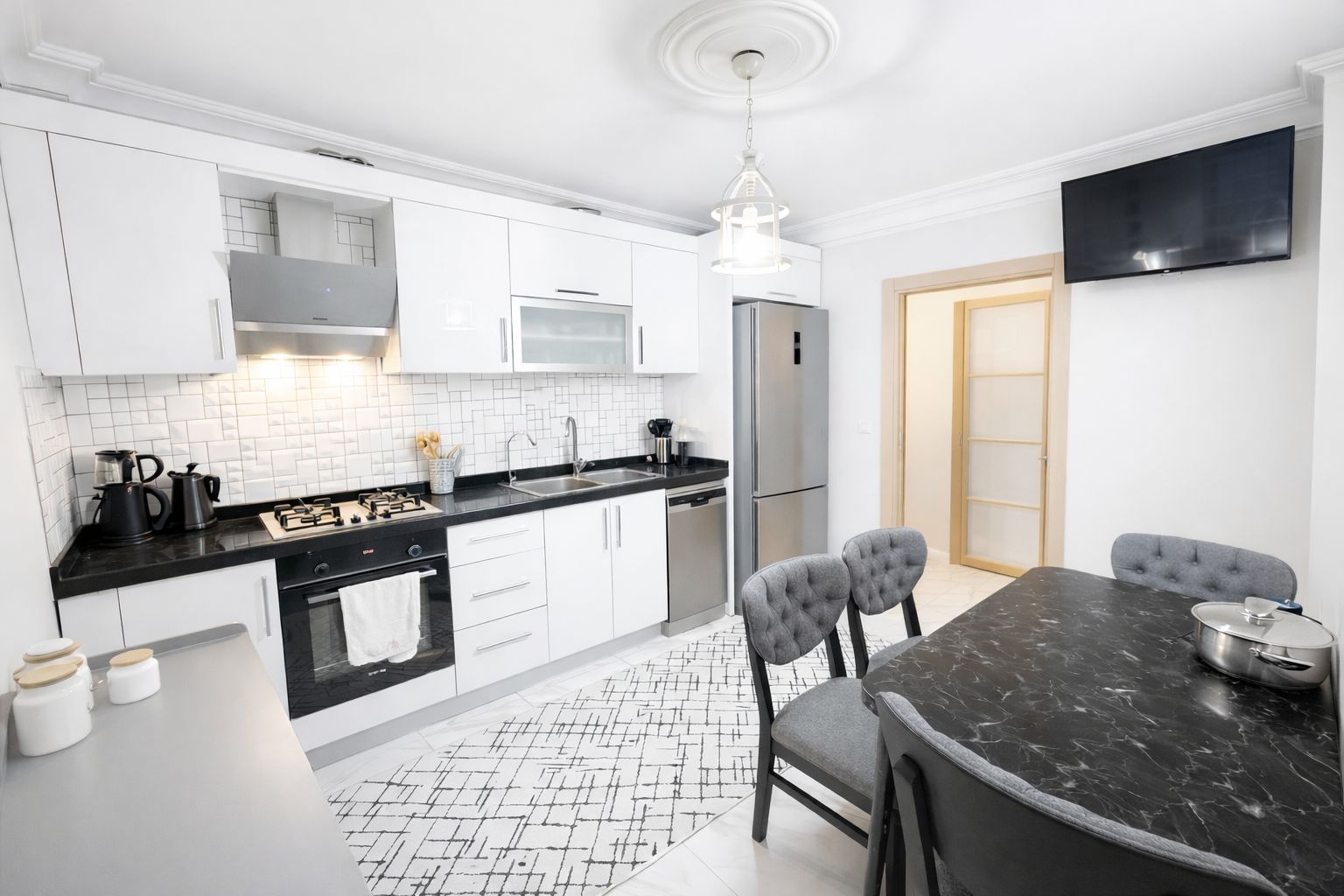 فروش واحد ۲ خوابه در مالتپه مناسب اخذ اقامت