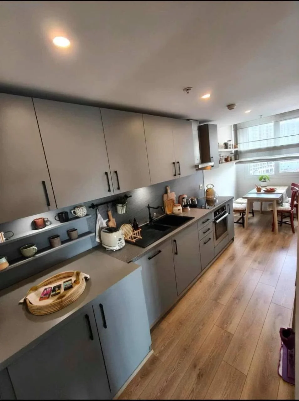 Separate kitchen