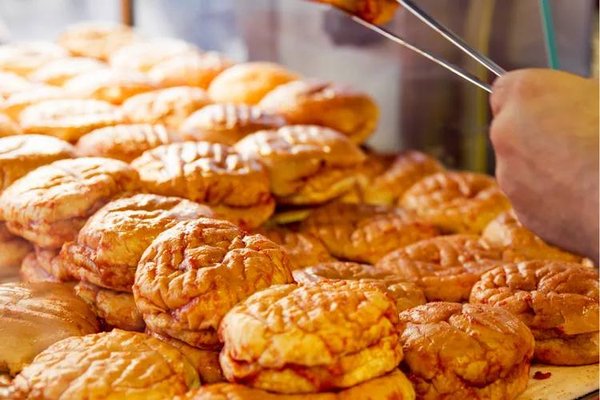 غذای خیابانی ویژه در استانبول که باید امتحان کنید Islak Hamburger (wet burger)