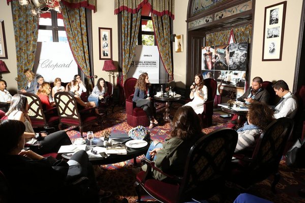 هنرمندان نامدار جهان در استانبول گرد هم می‌آیند