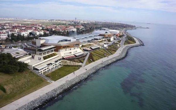 فلوریا؛ نگین پنهان استانبول که در آن شهر نفس می‌کشد