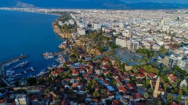 از هر شش خانه فروخته‌شده در آنتالیا، یکی به خارجی‌ها تعلق دارد