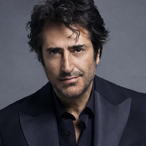 Mahsun Kirmizigül ، رستوران بار گونای، شیشلی، جمعه ۵ دسامبر ۲۰۲۵