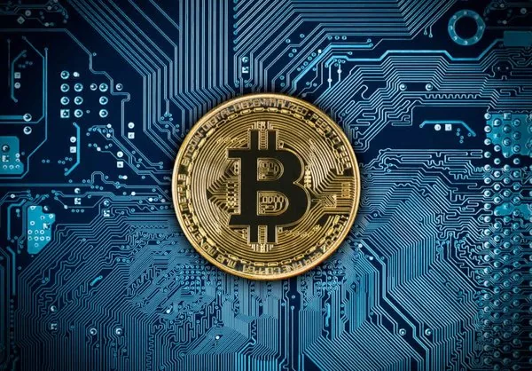 برنستاین هدف ۱۵۰ هزار دلاری برای بیت‌کوین را حفظ کرد و فروش اخیر را «ضعیف‌ترین سناریوی بازار نزولی» خواند