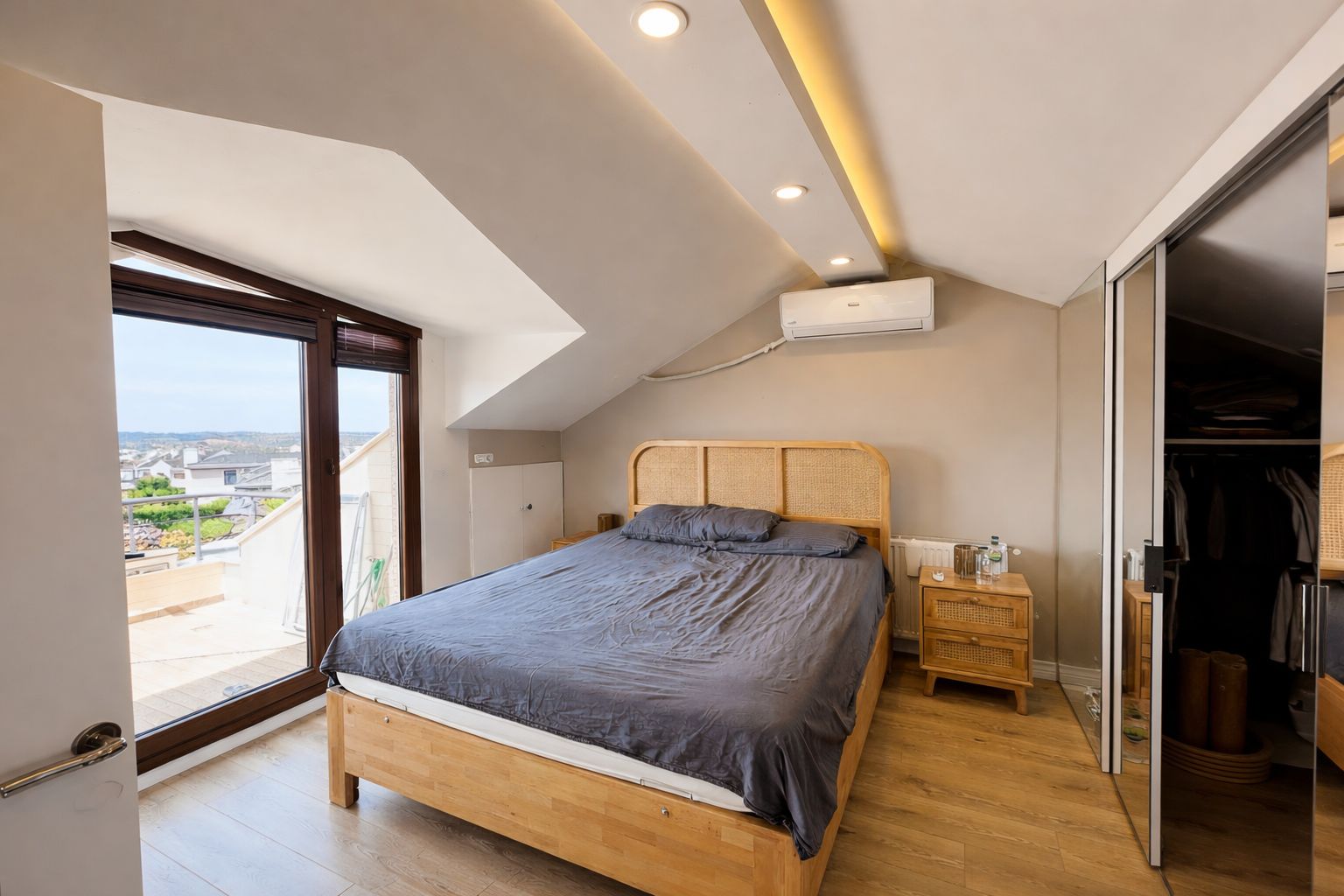 گالری ویلا ۲