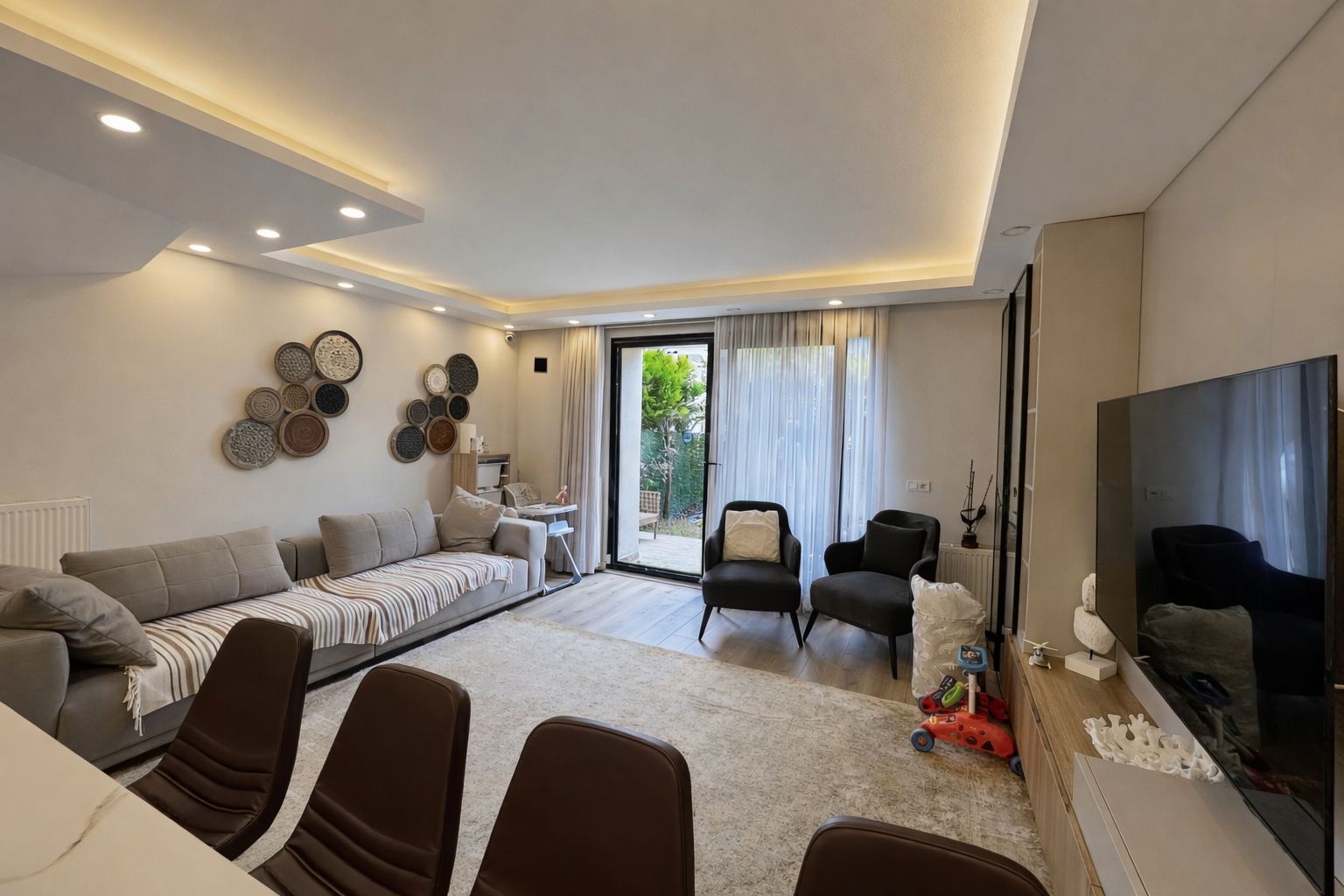 گالری ویلا ۸