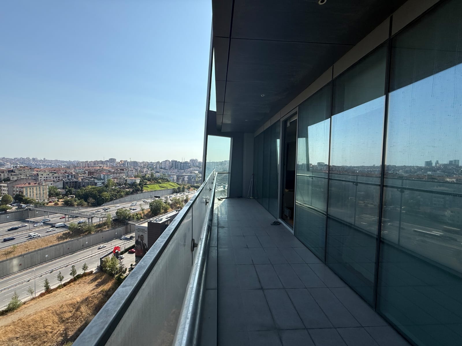 فروش آپارتمان دوخوابه اسکایلند