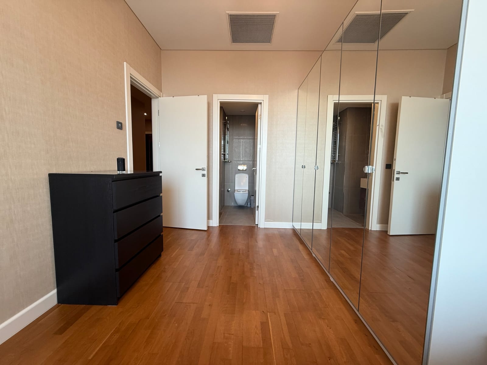 گالری اسکایلند ۵