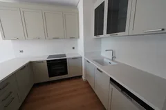 آشپزخانه واحد ۲ خوابه در زکریاکوی ساریر